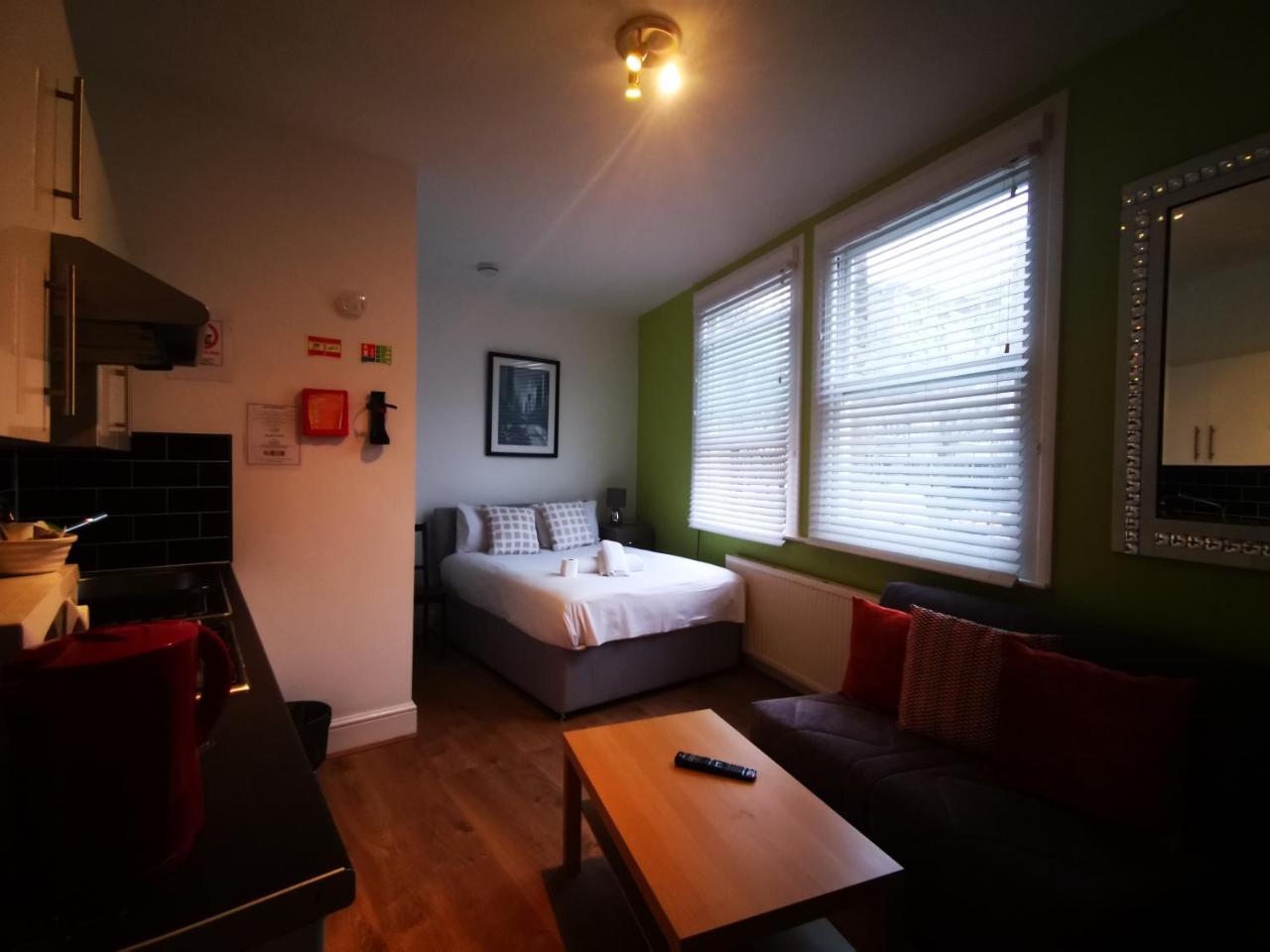 Capital Host- Apartments Euston Londra Exterior foto