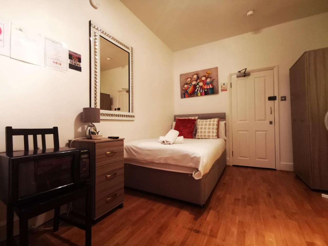 Capital Host- Apartments Euston Londra Exterior foto